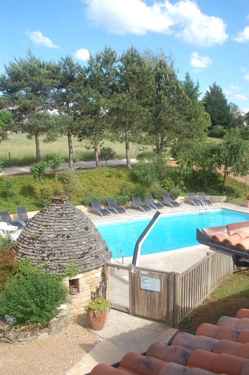 Hotel Le Mas De Castel - Piscine Chauffee Сарла-ла-Канеда Екстериор снимка